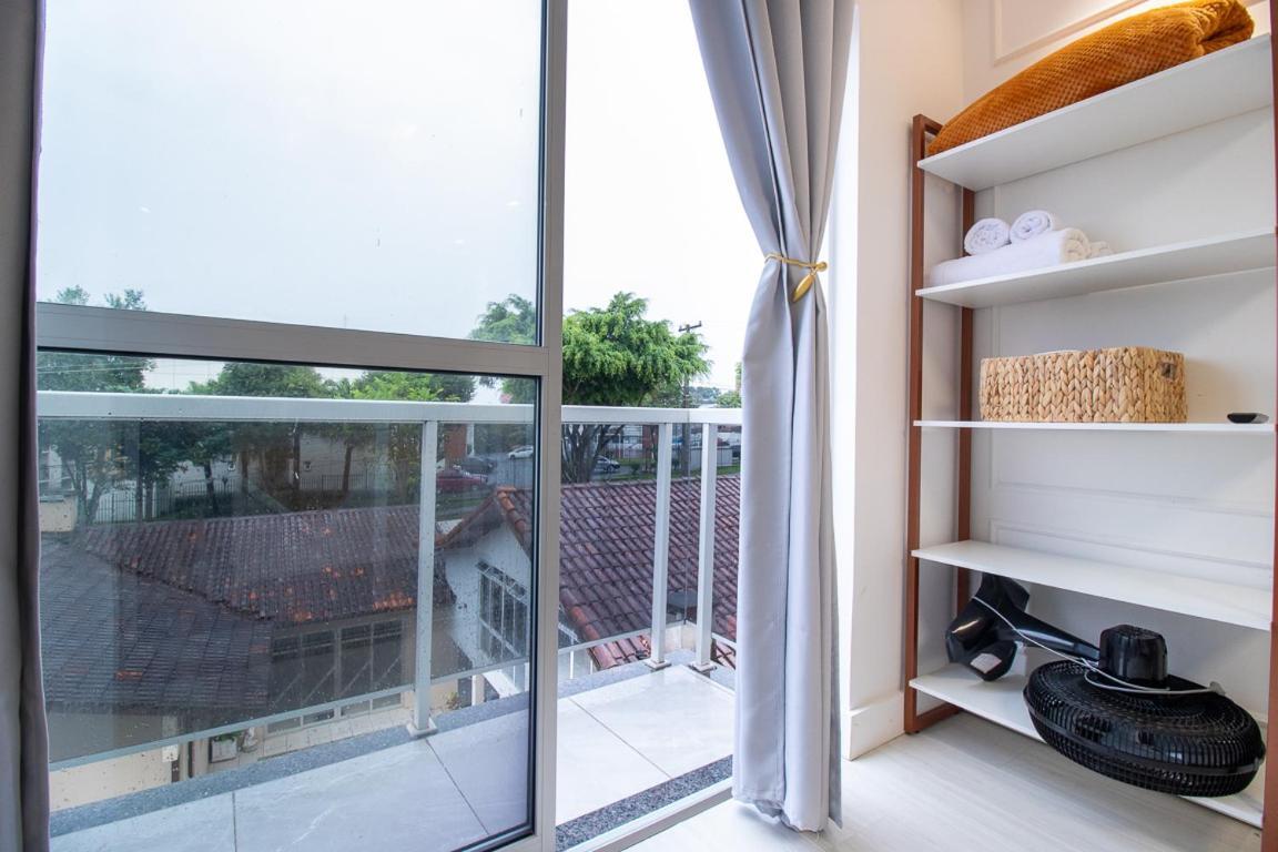 23- Studio Luxo Perfeito กูรีตีบา ภายนอก รูปภาพ